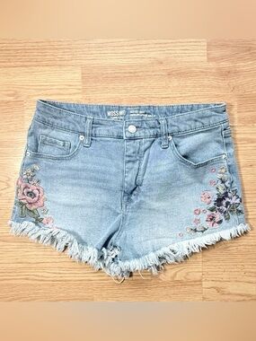 Mossimo Floral Embroidered High Rise Denim Shorts Size 10 / Women’s Size 30